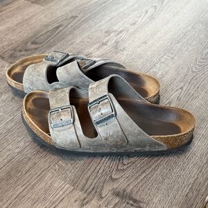 Men’s leather Birkenstocks with soft bed